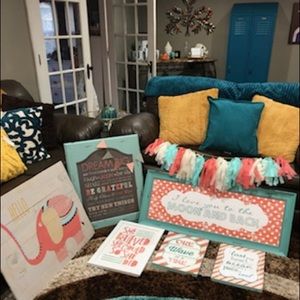 Girls / teen room decor